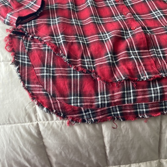 1.4.3 Story Oversized Red Plaid Distressed Button Up - Picture 6 of 9